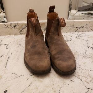 Authentic cute brown Blundstones